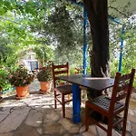 Holiwood Himare