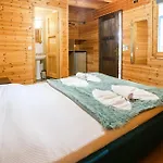 Holiwood Himare