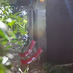Motell Holiwood Himare
