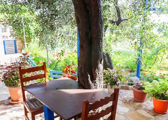 Holiwood Motel Himarë