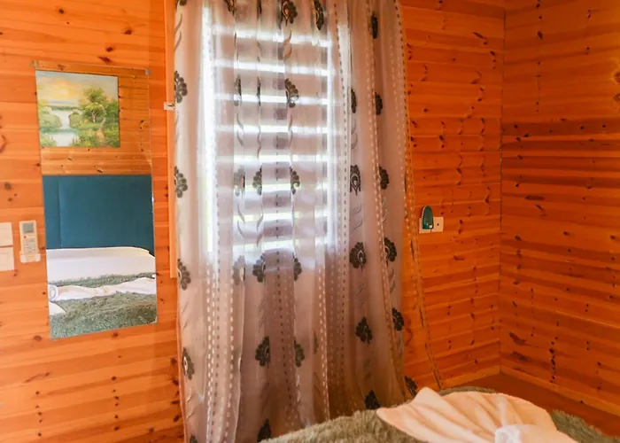 Motel Holiwood *