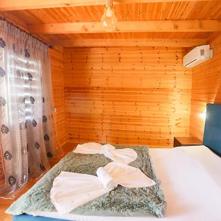Motel Holiwood *