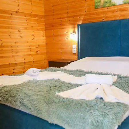 Motel Holiwood